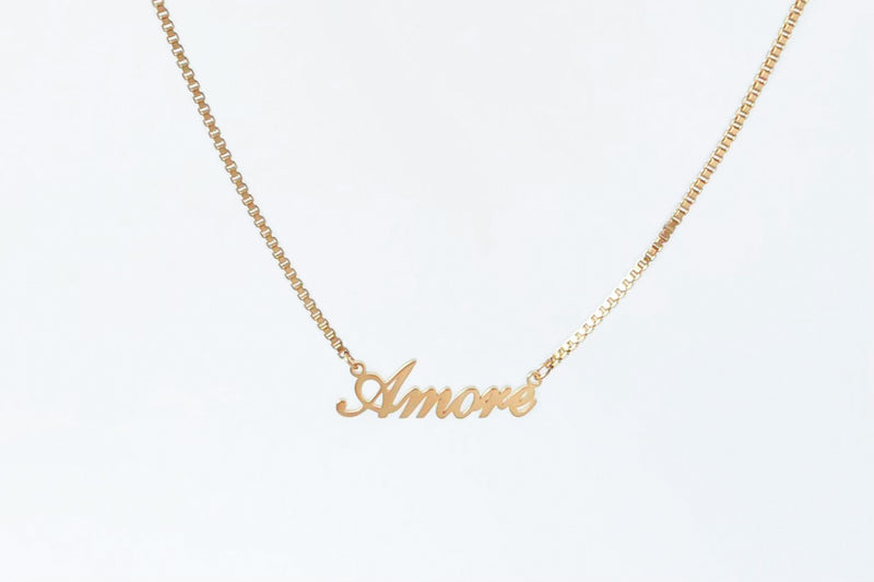 Custom Name Necklace in a cursive, italic style font, crafted onto our box chain. Various chain lengths to choose from. Made with stainless steel plated with 18K Gold. Perfect gift for her / friendship gifts.